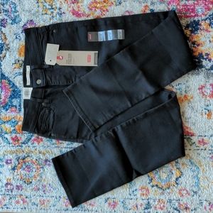 NWT Levi's 724 High-Rise Straight Black Jeans